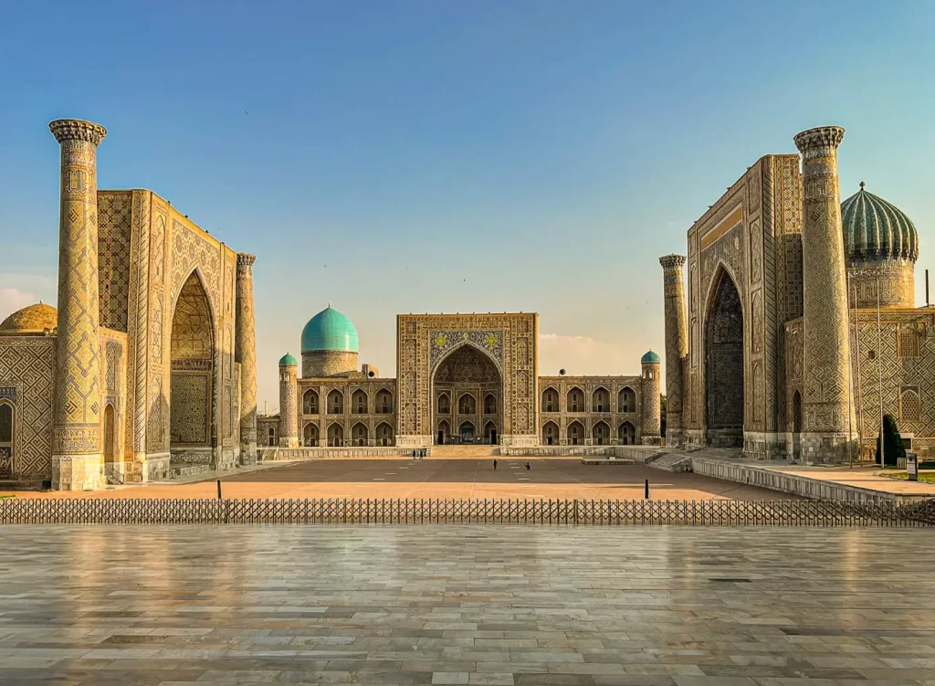 Plaza Registán en Registán